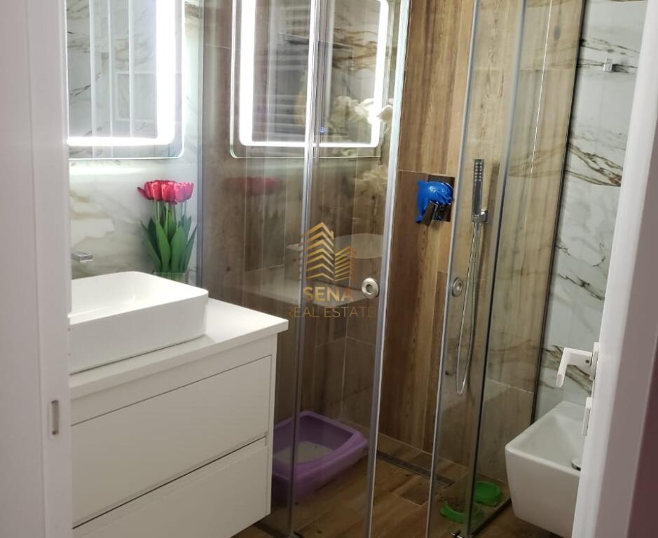 In vendita, Appartamento 2+1+2+BLLK+P,Oasis Residence,250.000 Euro