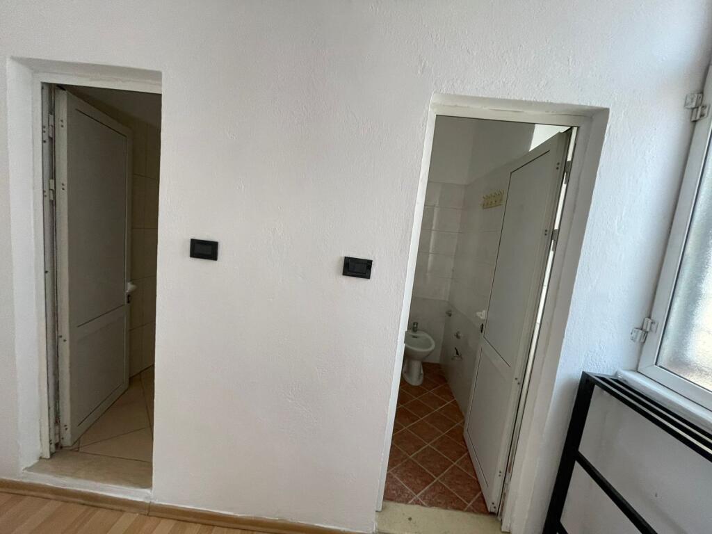 Jepet Njesi Biznesi Me Qera