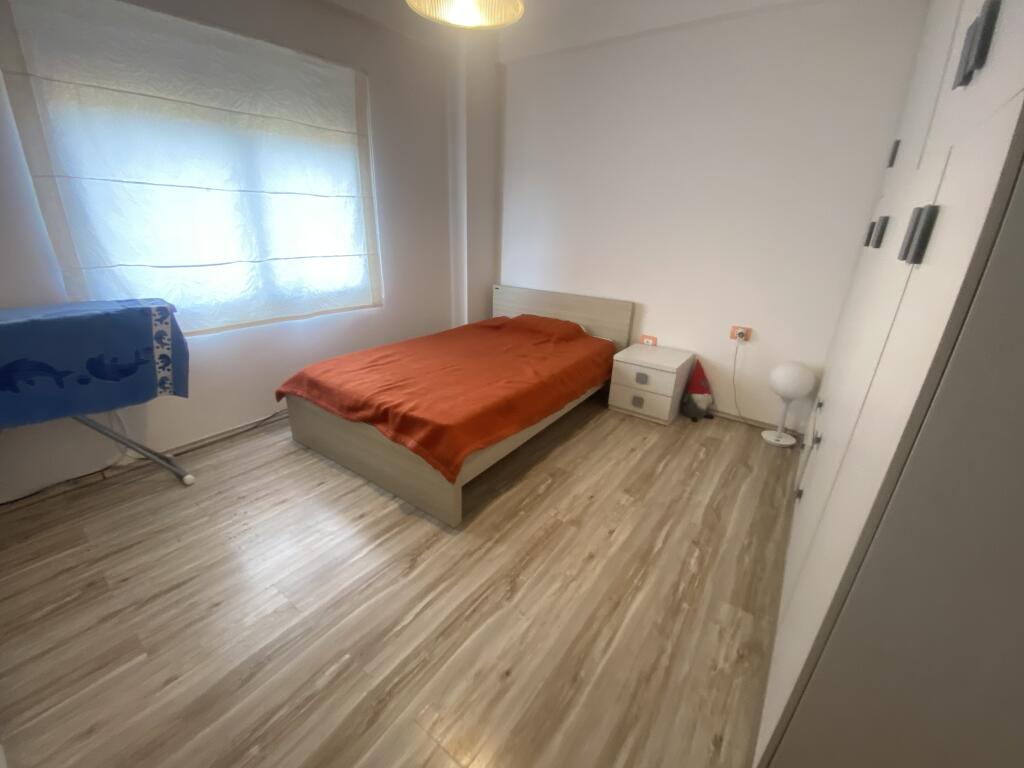 2+1,i mobiluar te ueti ne porcelan,cmimi 500 euro