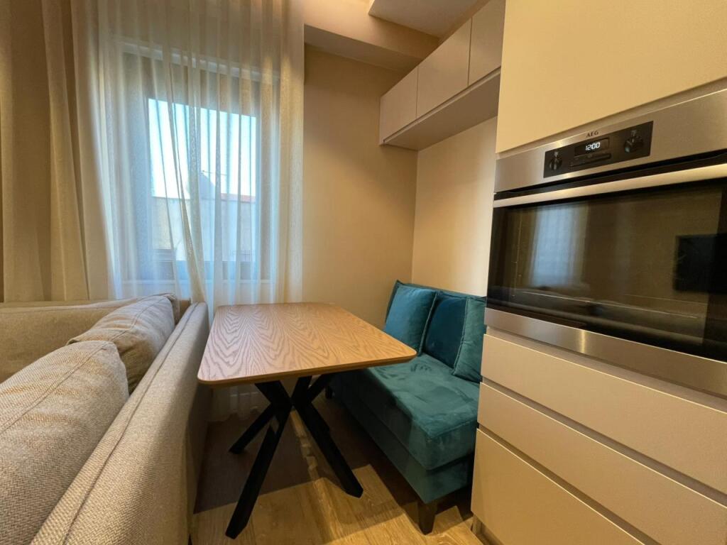 Me Qira Apartament 1+1 – Rruga Qemal Stafa