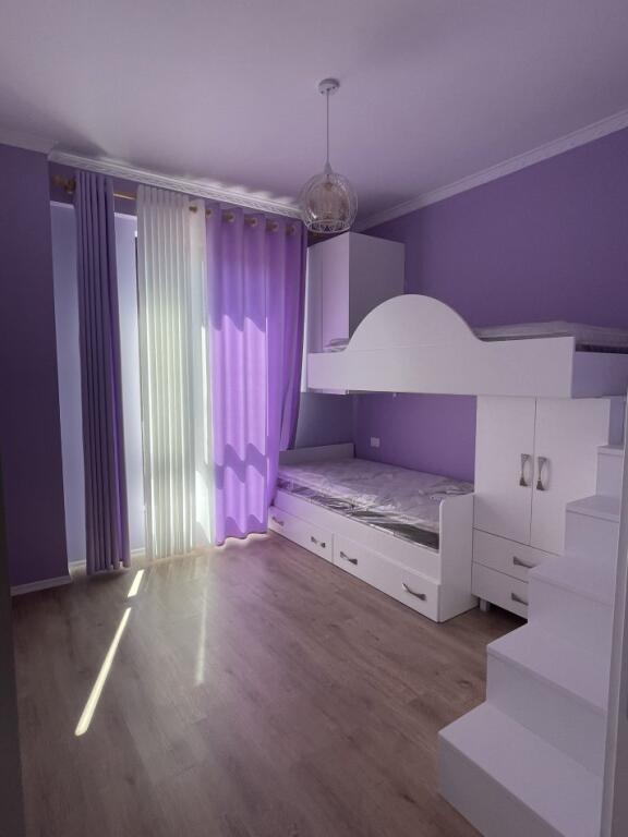 Jepet me qira  2+1+2+Ballkon Tiranë – Rruga Myslym Shyri