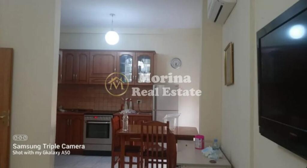 Qera, Hyrje private 2+1,5 Maji , 400 euro/muaj