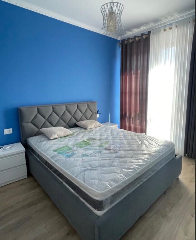 APARTAMENT ME QERA 2+1 MYSLYM SHYRI 1200 EURO