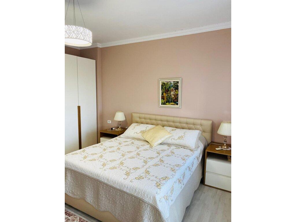 Shitet Apartament 2+1, Durrës.