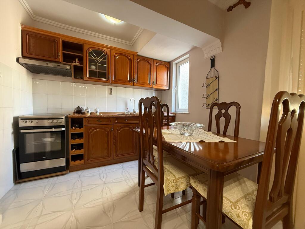 Apartament 1+1 Me Qira në Irfan Tomini, Tiranë