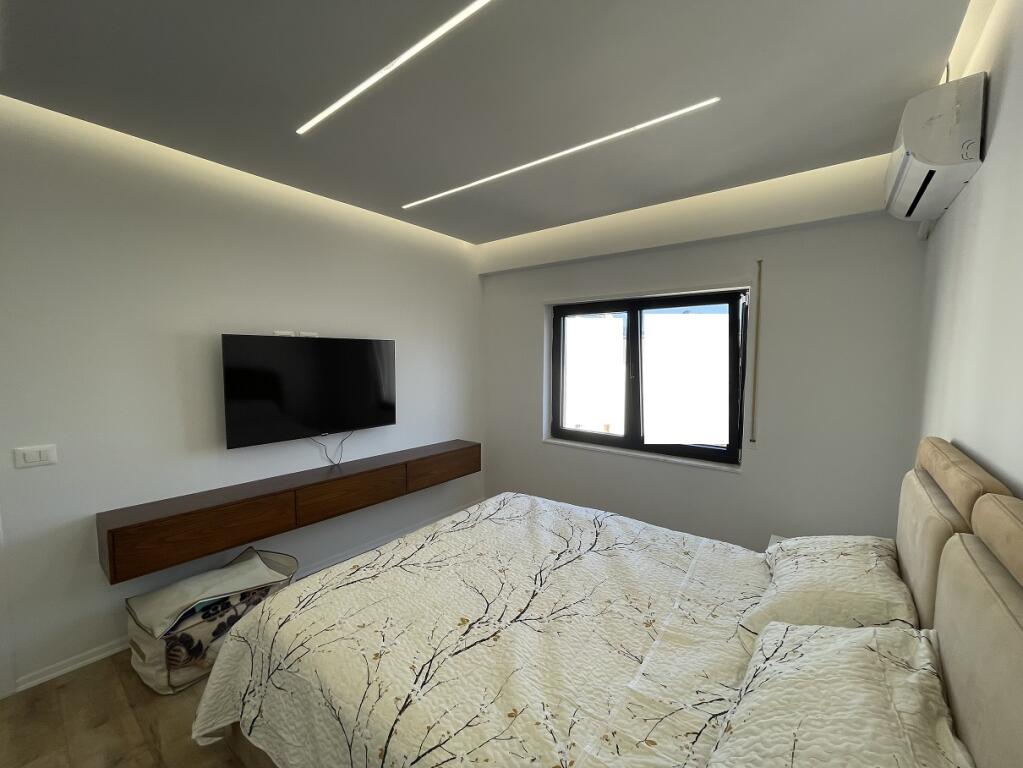 SHITET apartament 1+1+verandë tek Rezidenca "Kodra e Diellit"