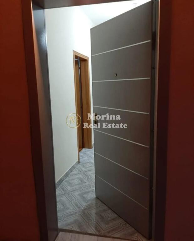 Qera, Hyrje private 2+1,5 Maji , 400 euro/muaj