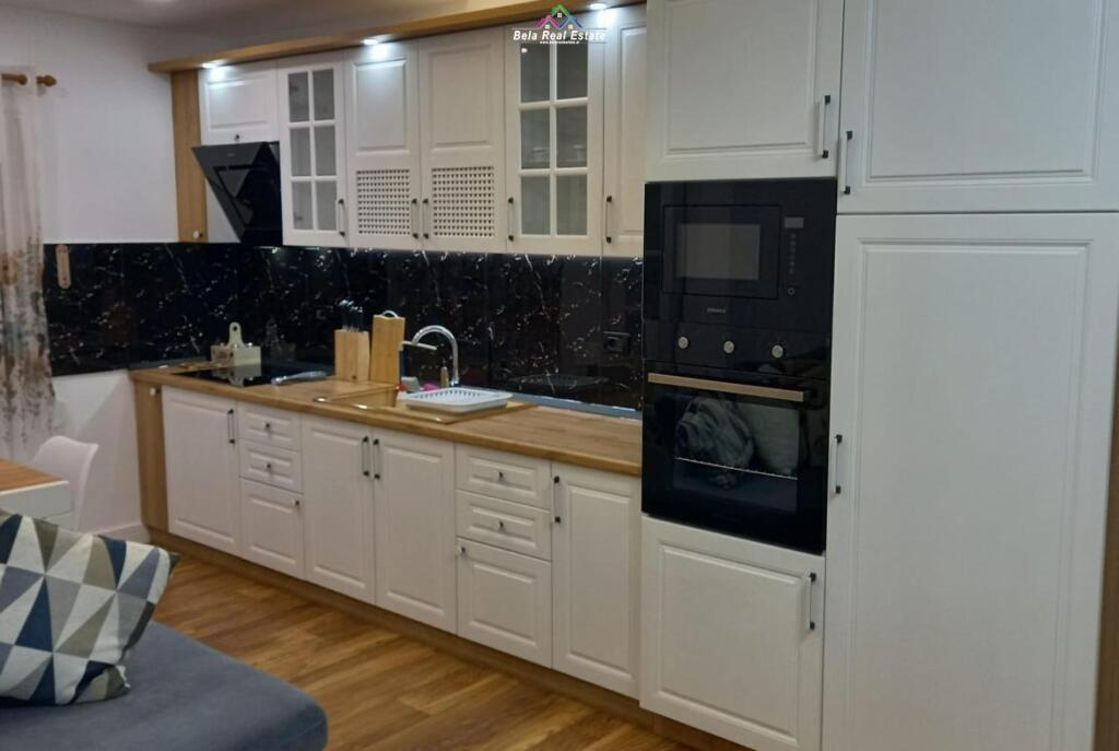 Apartament me Qera 1+1 ne Bllok (ID B210480) Tirane