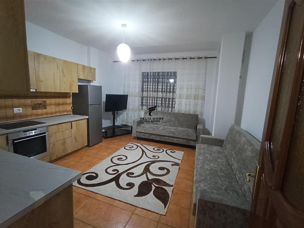 APARTAMENT ME QERA 3+1 KINOSTUDIO 50.000 LEKE