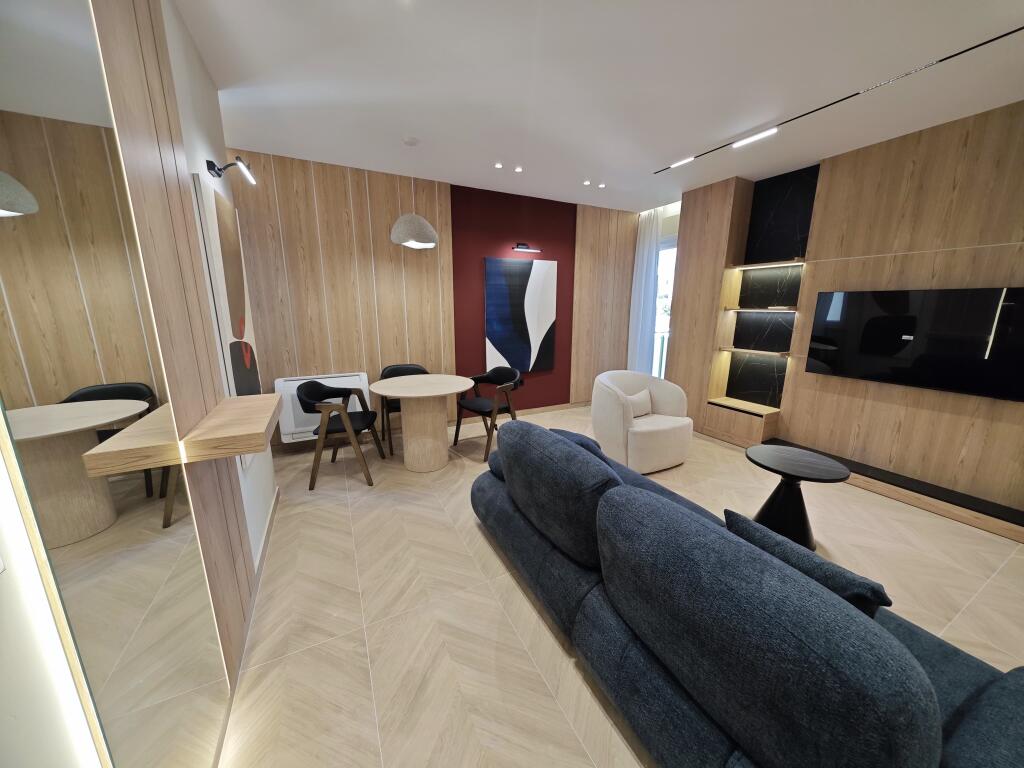 Qera Super Apartamenti 1+1. Durres, Qender