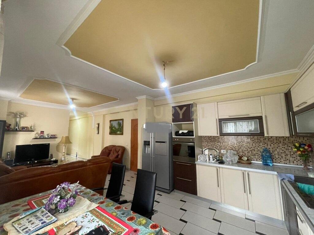 JAPIM ME QIRA APARTAMENT 1+1, NE ALI DEM