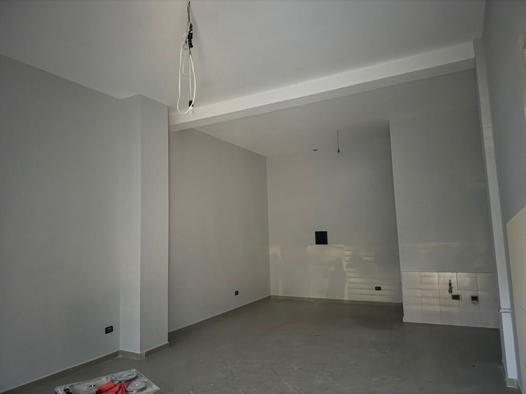 SHOP 400 EURO.ASTIR