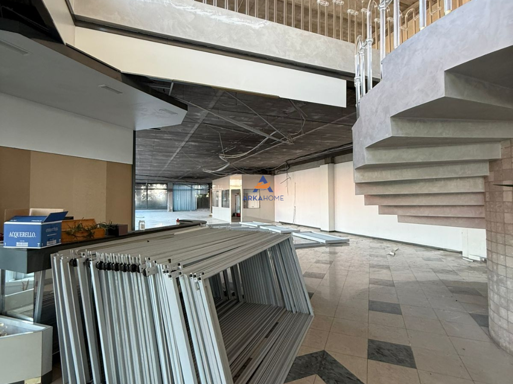 BUSINESS BUILDING FOR RENT 3000M2 "BESIDE THE TIRANA-DURRES HIGHWAY" 13000 EURO