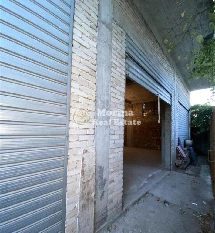 Affitto, Locale Commerciale/negozio, a Kombinat, 750 euro/mese.