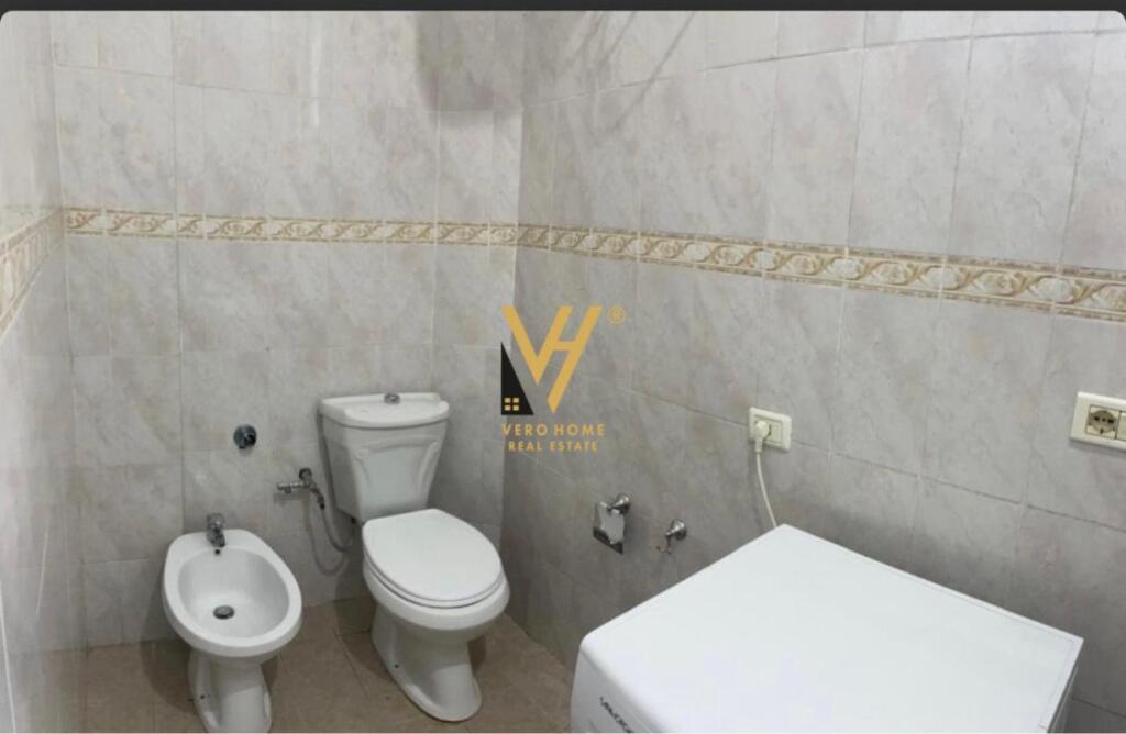 JEPET HYRJE 1+1+BLK VILE ME QERA TE SELVIA 50.000 LEKE