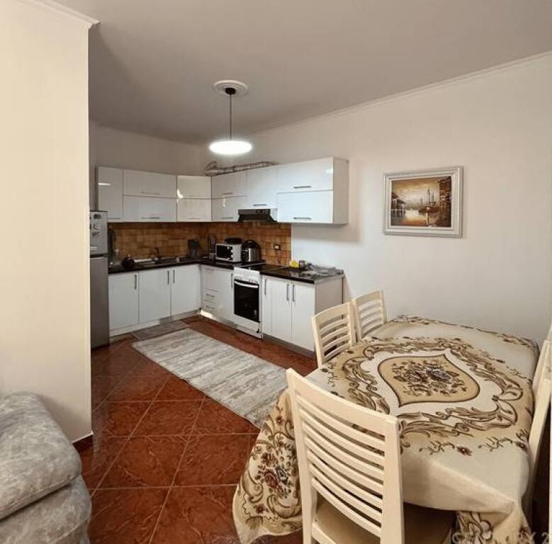 APARTAMENT 2+1 PER QIRA XHAMLLIKU.