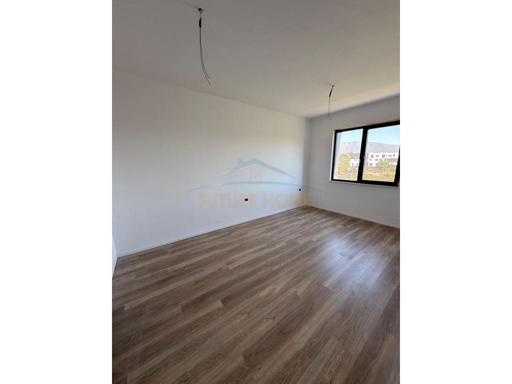 SHITET APARTAMENT 2+1+2 LIQENI I THATE, PRANE RADISSON ,  
