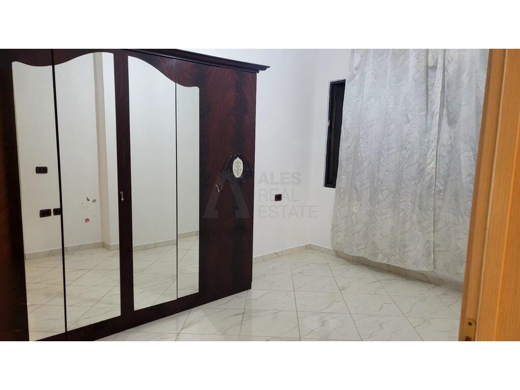 Jepet Apartament 2+1 me qira !