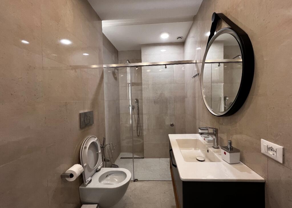2+1 me qira te shkolla Kuqe