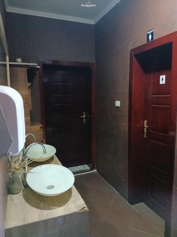 Zyre Me Qera Tek Rruga E Dibres (ID BZ2710) Tirane