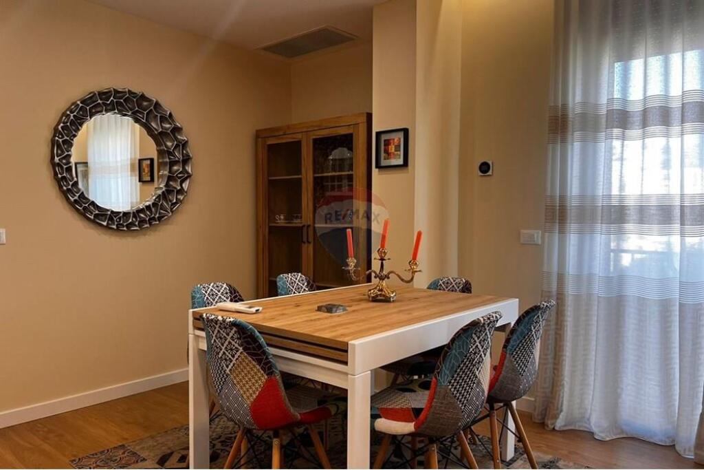 Apartament 2+1+2 me qira te Shkolla e Kuqe!