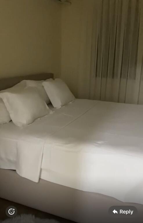 2+1,arredato a posta 8 piazza wilson,prezzo 700 euro