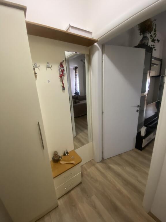2+1,i mobiluar te ueti ne porcelan,cmimi 500 euro
