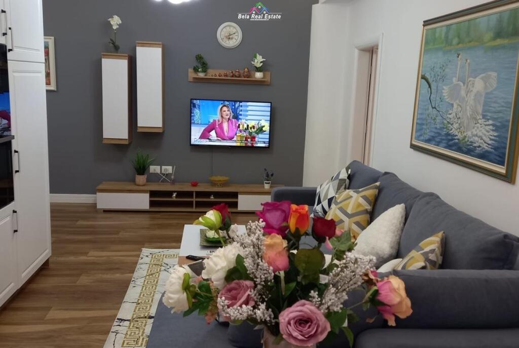 Apartament me Qera 1+1 ne Bllok (ID B210480) Tirane