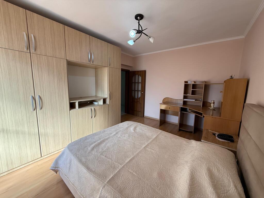 Apartament 1+1 Me Qira në Irfan Tomini, Tiranë