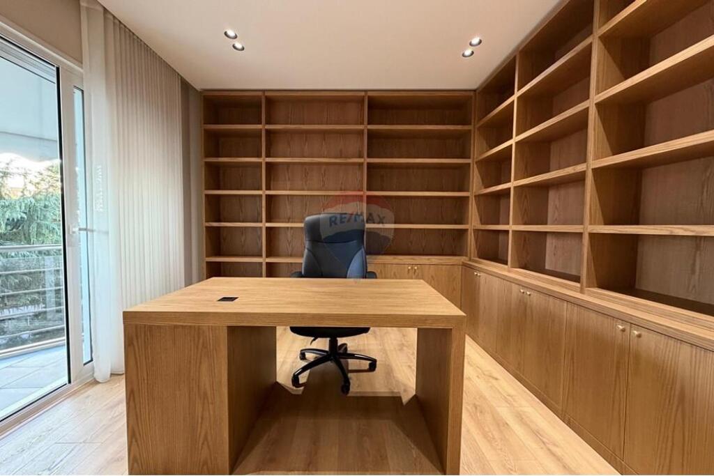 Apartament 2+1+2 + 2 ballkone 105 m2 me qera