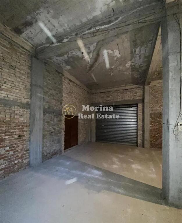 Affitto, Locale Commerciale/negozio, a Kombinat, 750 euro/mese.