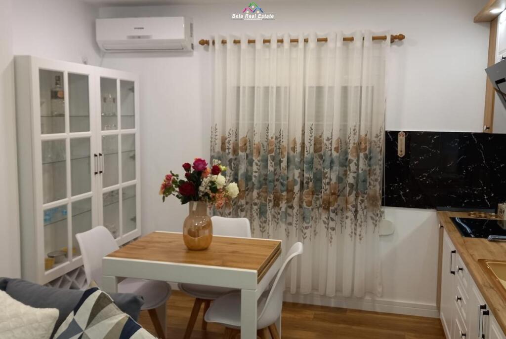 Apartament me Qera 1+1 ne Bllok (ID B210480) Tirane