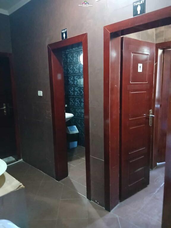 Zyre Me Qera Tek Rruga E Dibres (ID BZ2710) Tirane