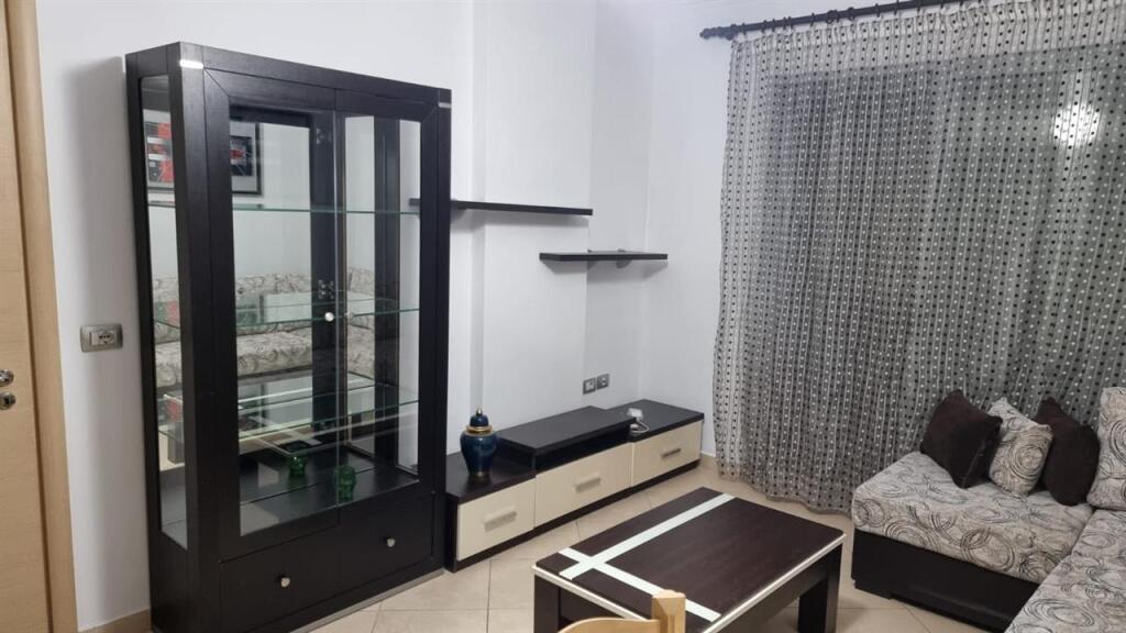 🏠 Appartamento 1+1 in affitto – Via Mine Peza
