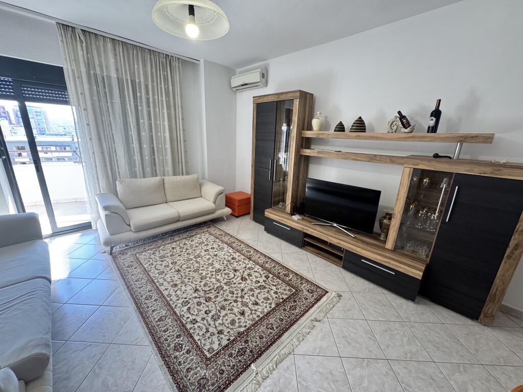 🏠 Jepet me qira apartament 2+1+2 tualete + 2 ballkone – Rr. Qemal Stafa, pranë Prokurorisë