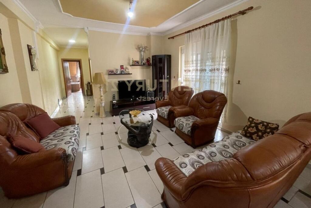JAPIM ME QIRA APARTAMENT 1+1, ALI DEM