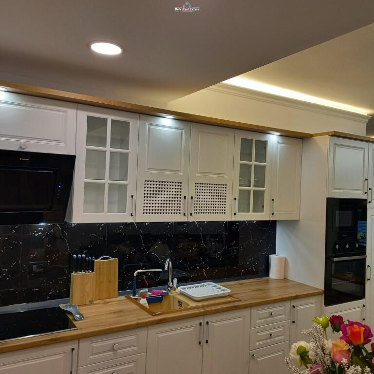 Apartament me Qera 1+1 ne Bllok (ID B210480) Tirane