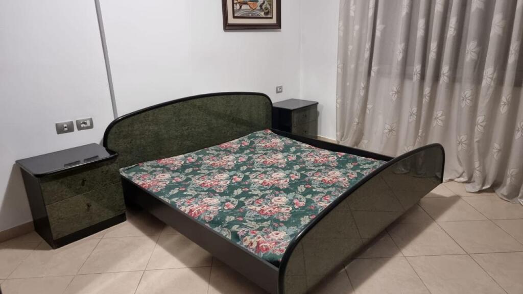 🏢At the Tirana Prosecutor's Office, Haxhi Hysen Dalliu Street, a 1+1 furnished apartment is for rent, 50,000 Leke    
