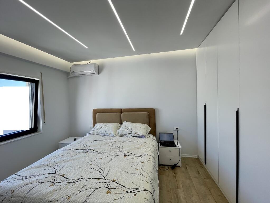 SHITET apartament 1+1+verandë tek Rezidenca "Kodra e Diellit"