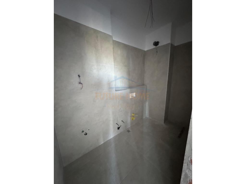 SHITET APARTAMENT 2+1+2 LIQENI I THATE, PRANE RADISSON ,  