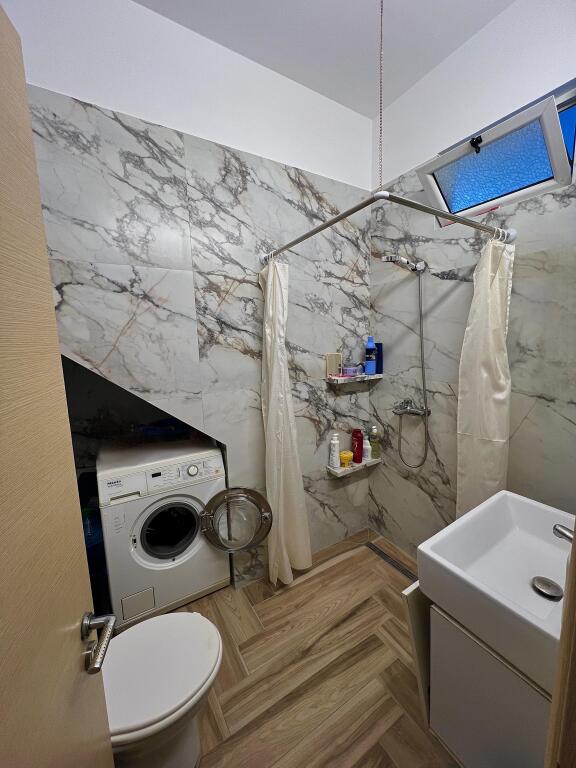 Jepet Me Qera Apartament 1+1