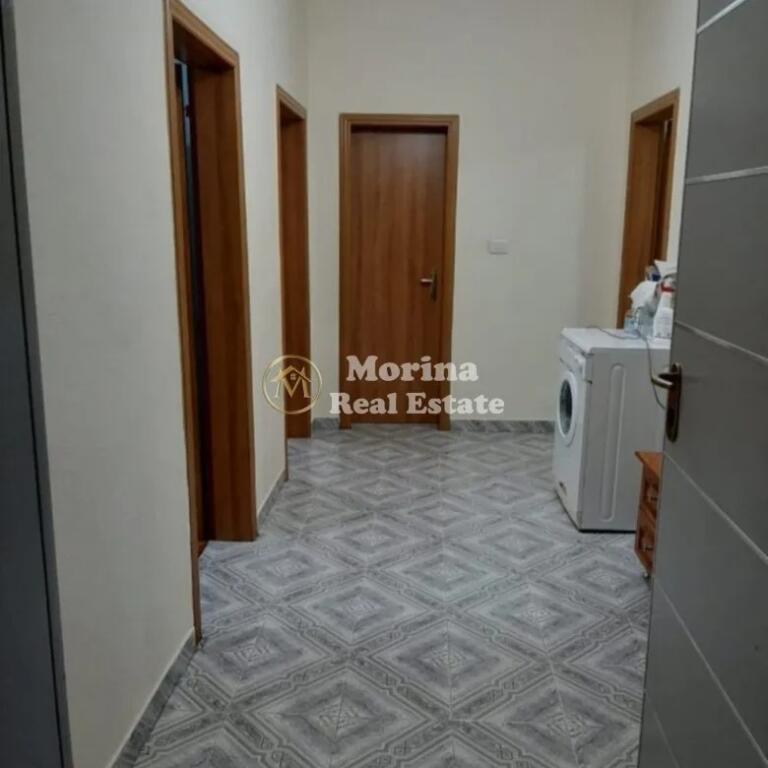Qera, Hyrje private 2+1,5 Maji , 400 euro/muaj