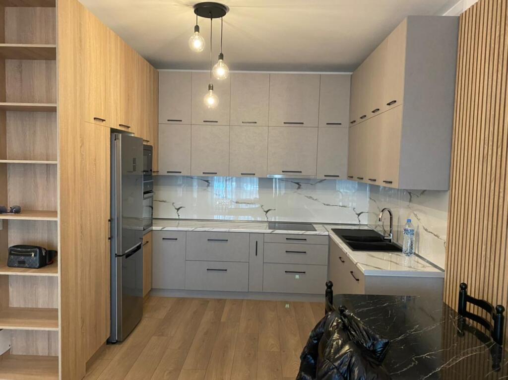 Jepet me qera apartament 1+1 ,Foleja e Gjelber ,Zogu i Zi!