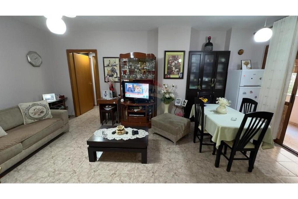 Appartamento 1+1 in affitto in Via Bogdaneve!