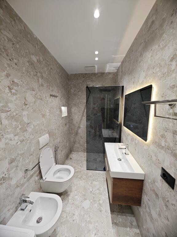 Qera Super Apartamenti 1+1. Durres, Qender