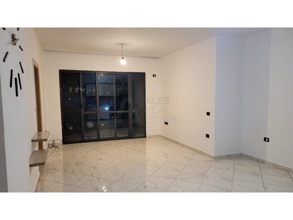 Jepet Apartament 2+1 me qira !