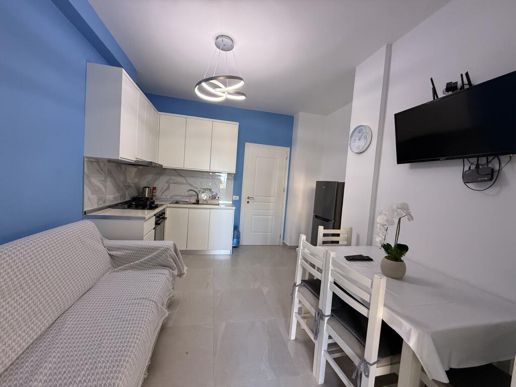 Apartment 2+1 for rent on Iliria beach