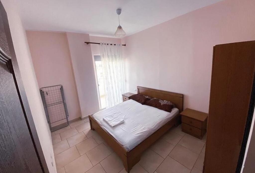 Jepet me Qera Apartament 1+1 Sarande