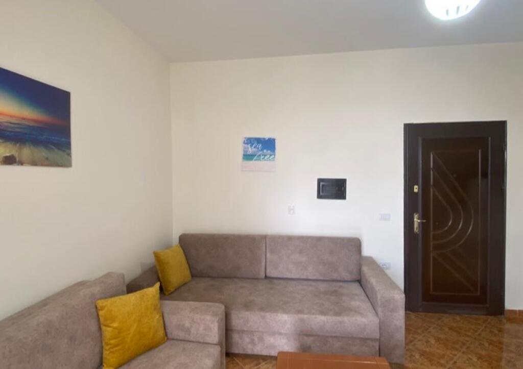 Jeper Apartament Me qera Vlore Lungo Mare