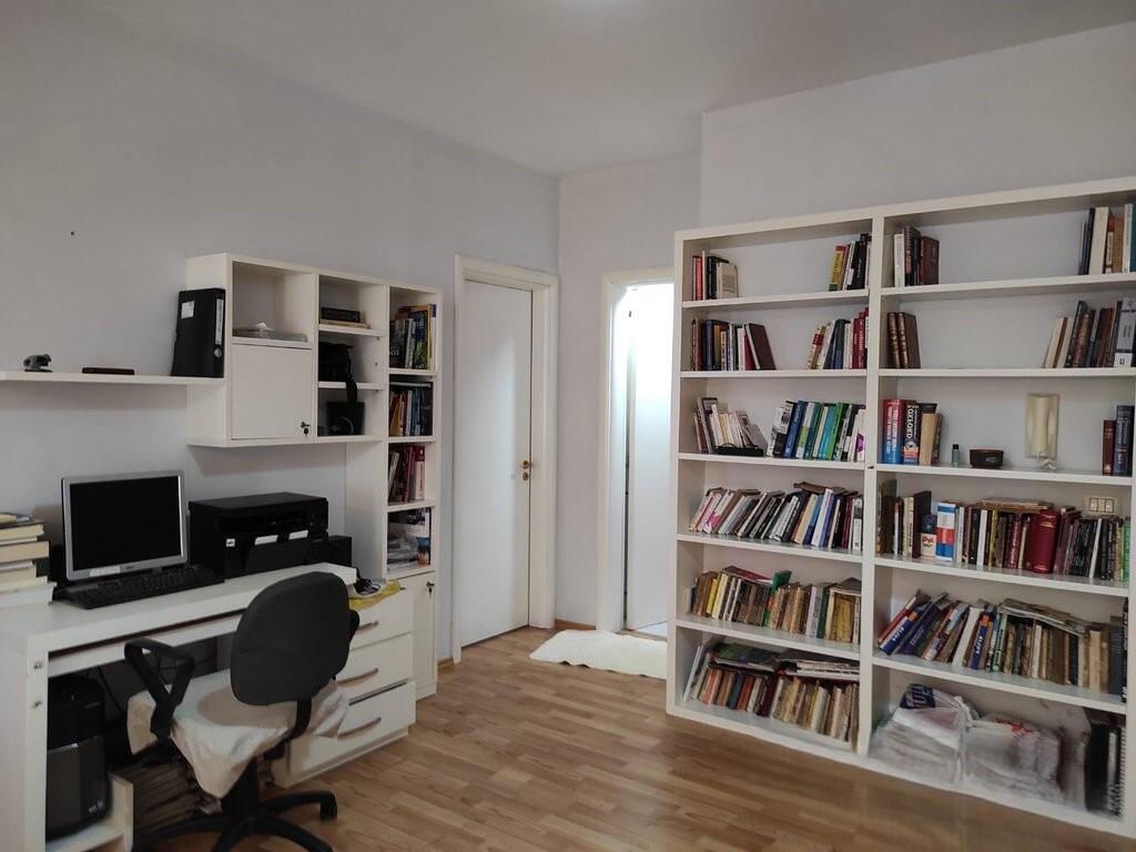 APARTAMENT 2+1+2 PER QERA PRANE QENDRES ! 800 € /Muaj